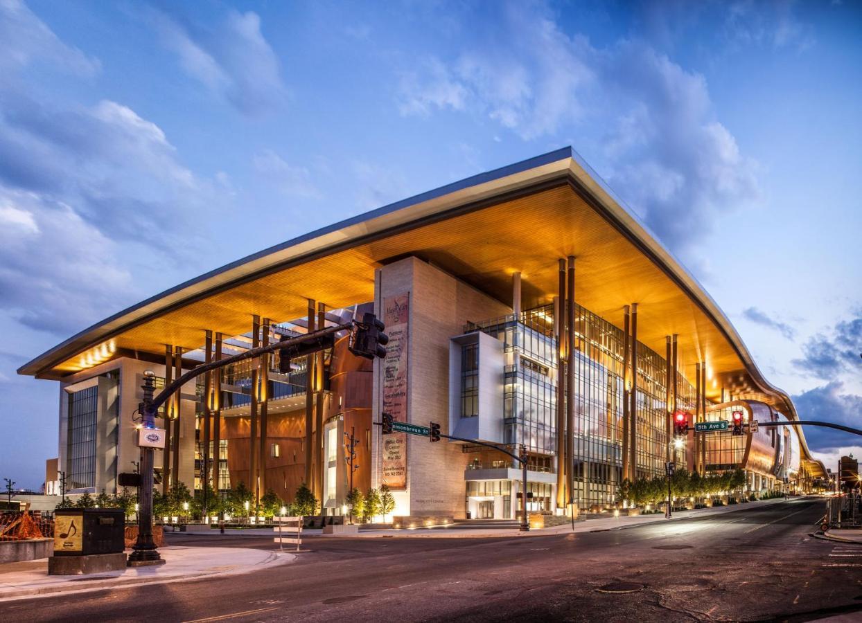 Loews Nashville Hotel At Vanderbilt Plaza Exterior photo