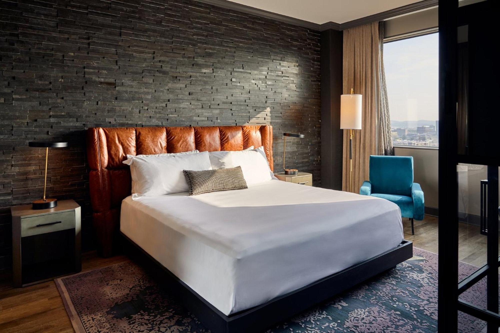 Loews Nashville Hotel At Vanderbilt Plaza Exterior photo